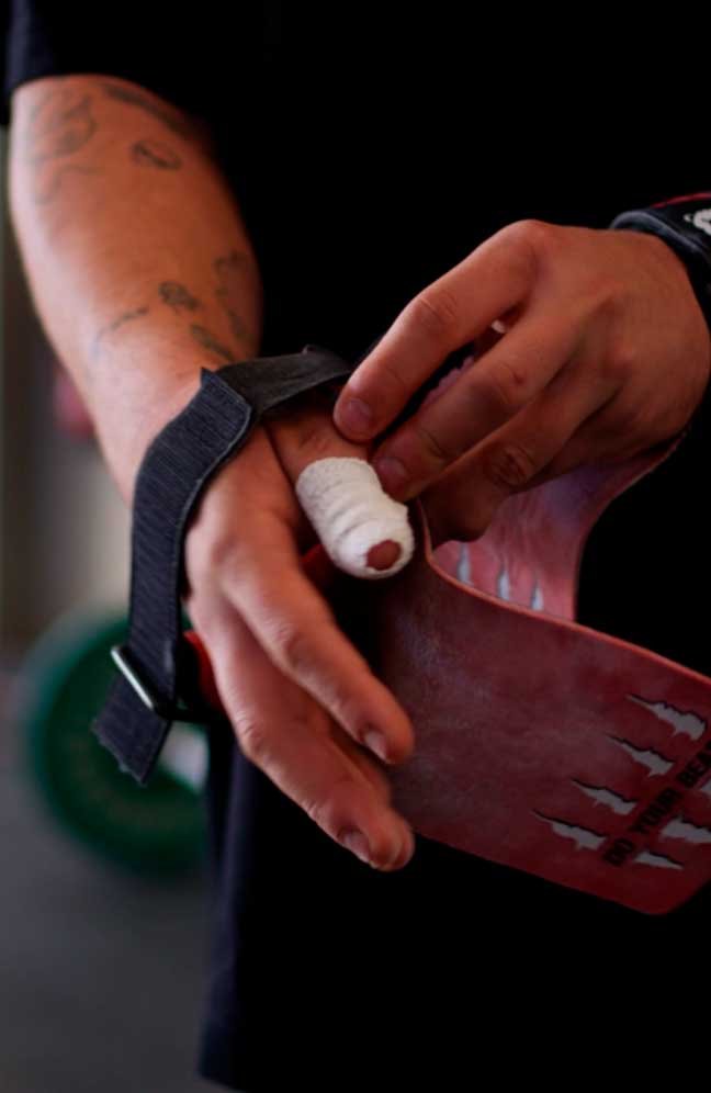 tape-blanco-para-crossfit-con-callera